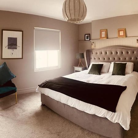 3 Bedroom Luxury Apartment Main Street Cashel  Exteriér fotografie