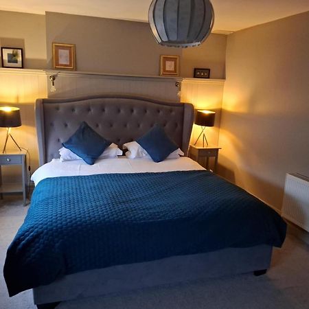 3 Bedroom Luxury Apartment Main Street Cashel  Exteriér fotografie