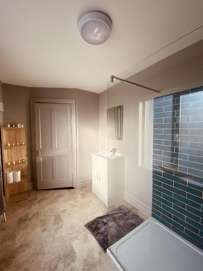 3 Bedroom Luxury Apartment Main Street Cashel  Exteriér fotografie